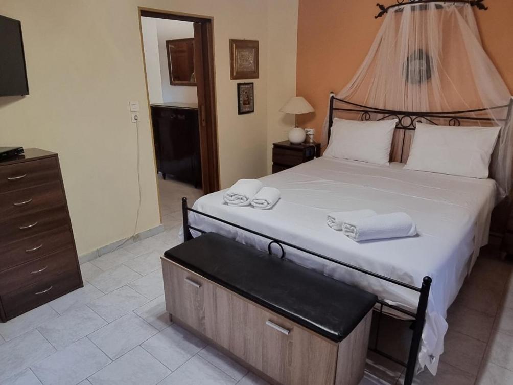 Toulas House Divarata Bagian luar foto